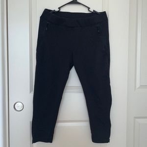 Adidas women’s cropped jogger